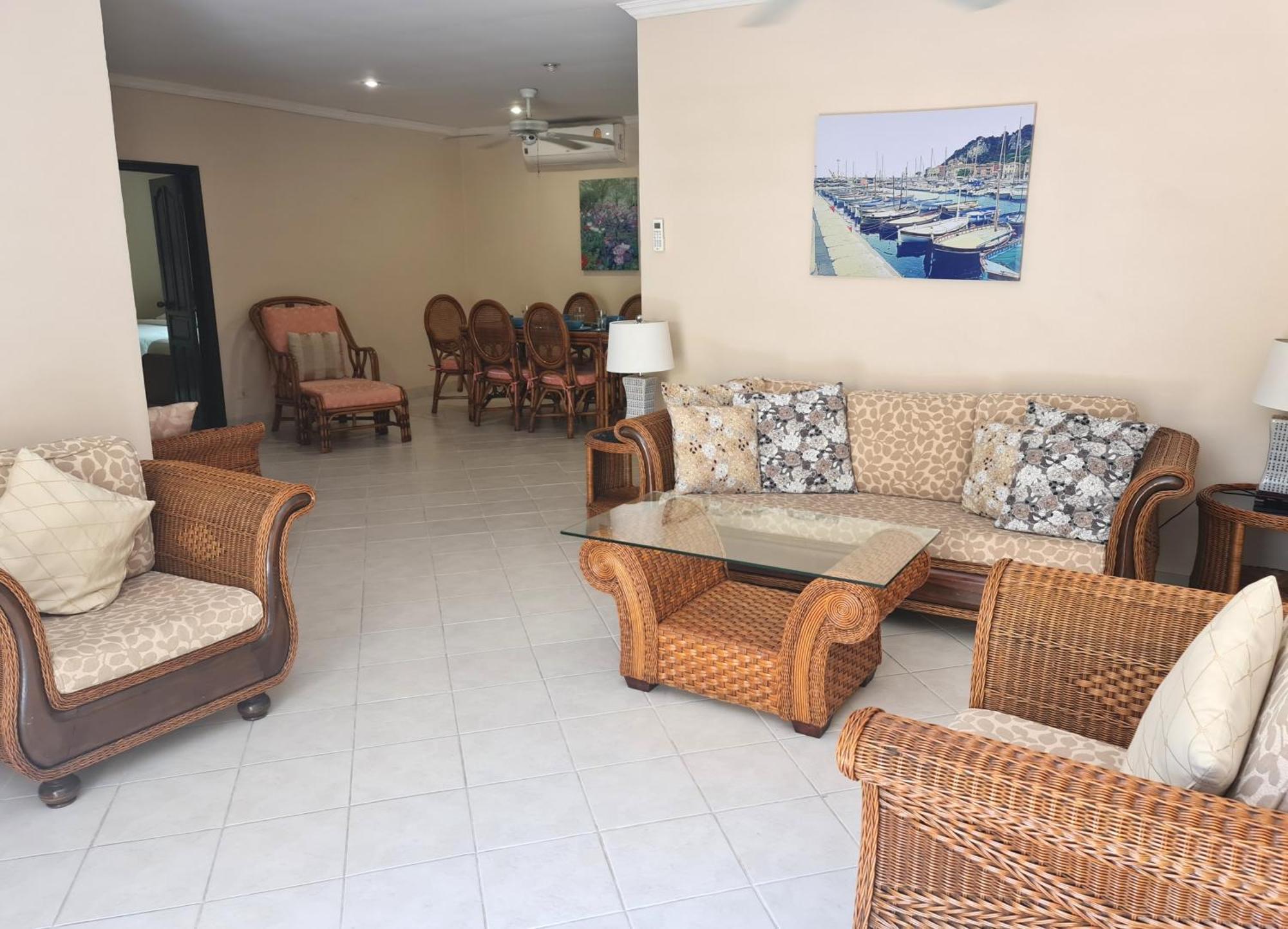 Butterfly Garden Boutique Residences By Frasier, A Lifestyle Destination Apt And Villas 1 To 3 Bedroom Units, 2 Full Bathrooms, Rain Shower, Spa Bath, Complete Kitchen, Staff 24-7,Fast Fiber Optic Wifi, 55" Smart Tv'S, Free Bbq, Pattaya Luaran gambar