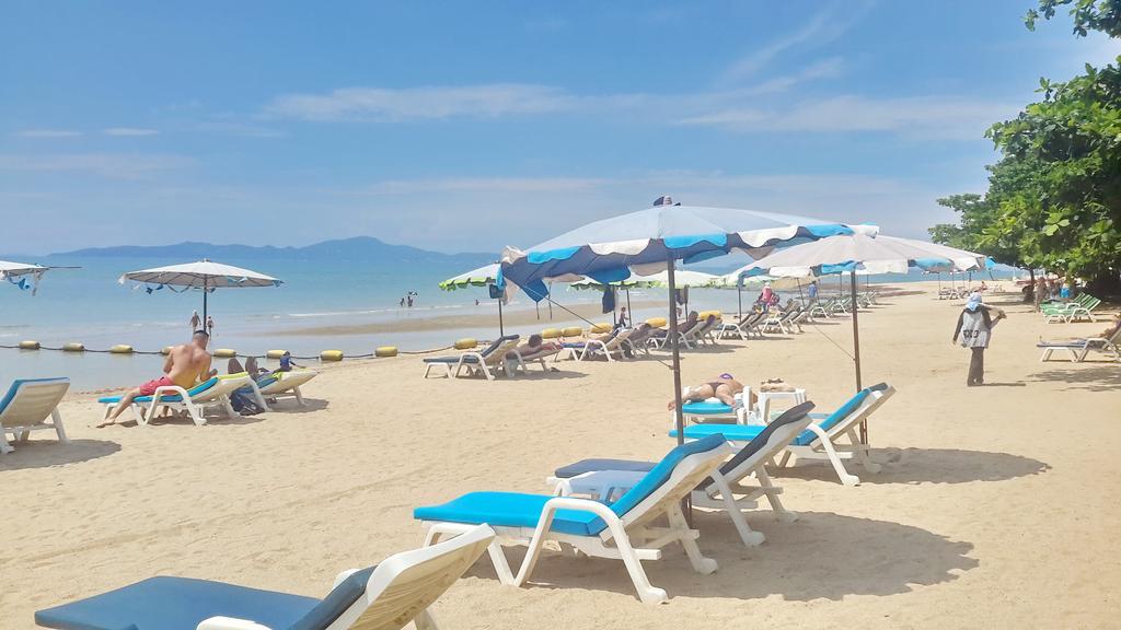 Butterfly Garden Boutique Residences By Frasier, A Lifestyle Destination Apt And Villas 1 To 3 Bedroom Units, 2 Full Bathrooms, Rain Shower, Spa Bath, Complete Kitchen, Staff 24-7,Fast Fiber Optic Wifi, 55" Smart Tv'S, Free Bbq, Pattaya Bilik gambar