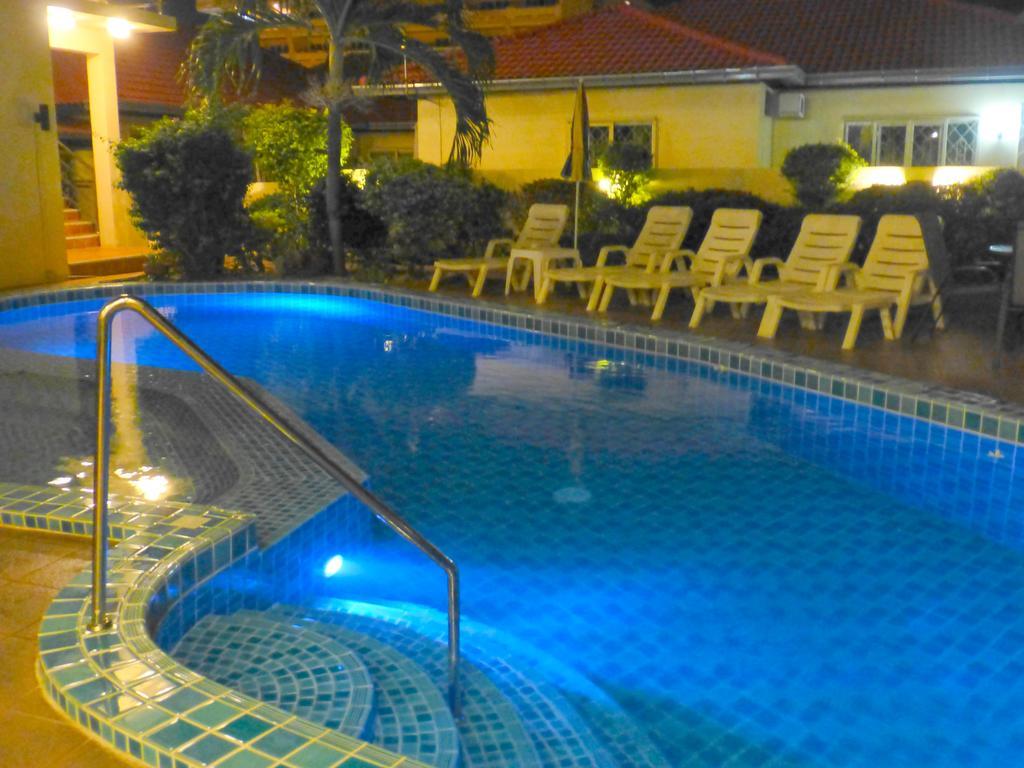 Butterfly Garden Boutique Residences By Frasier, A Lifestyle Destination Apt And Villas 1 To 3 Bedroom Units, 2 Full Bathrooms, Rain Shower, Spa Bath, Complete Kitchen, Staff 24-7,Fast Fiber Optic Wifi, 55" Smart Tv'S, Free Bbq, Pattaya Bilik gambar